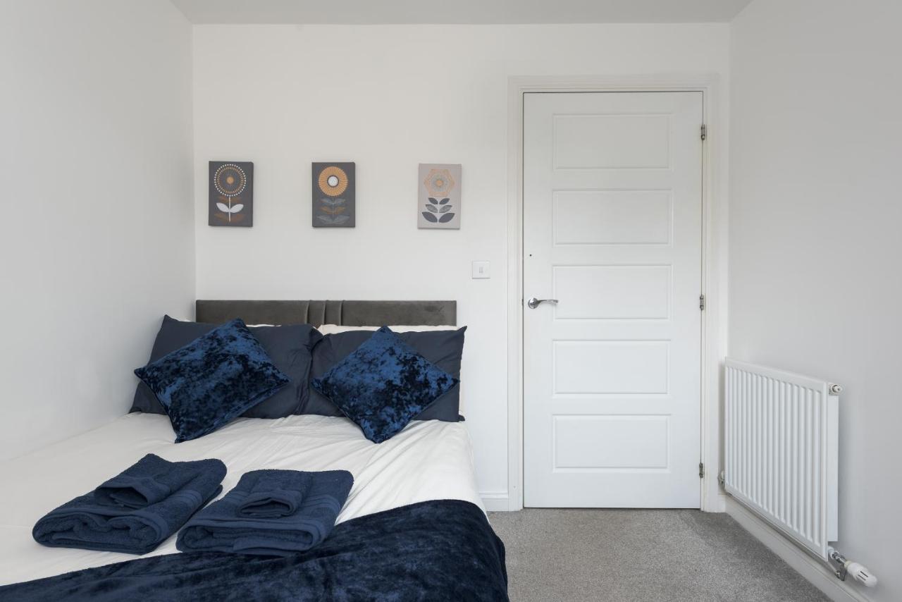 Two Bedroom Apartment - Milton Keynes By Aryas Properties Broughton  Exterior foto