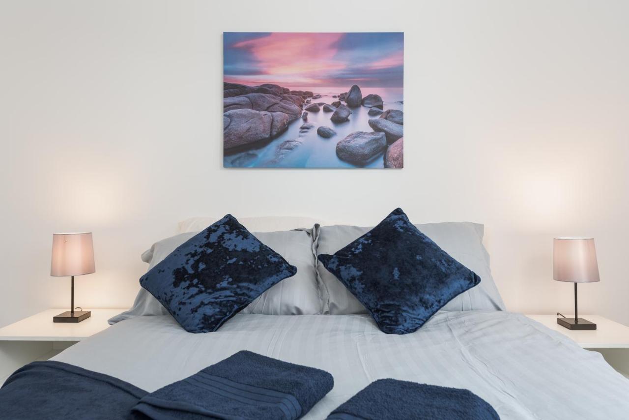 Two Bedroom Apartment - Milton Keynes By Aryas Properties Broughton  Exterior foto