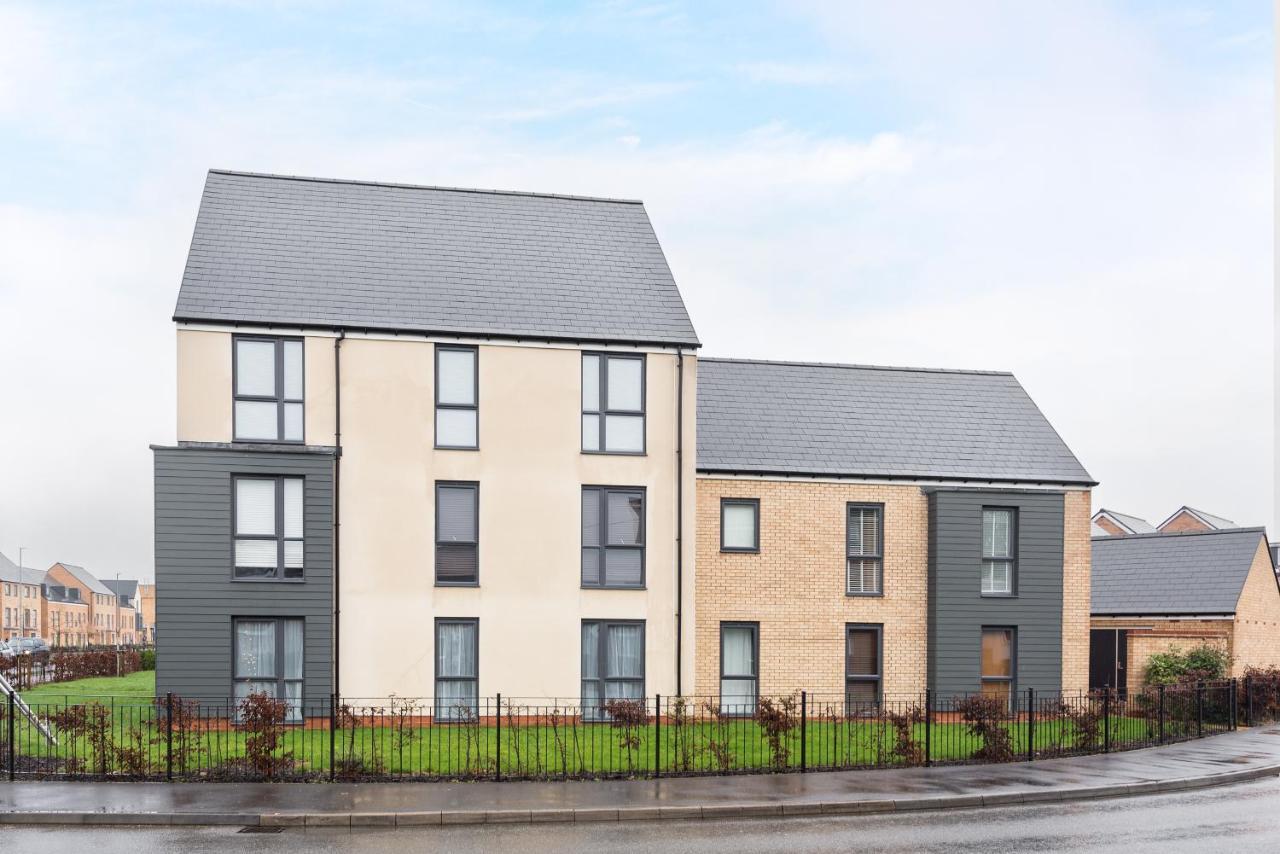 Two Bedroom Apartment - Milton Keynes By Aryas Properties Broughton  Exterior foto